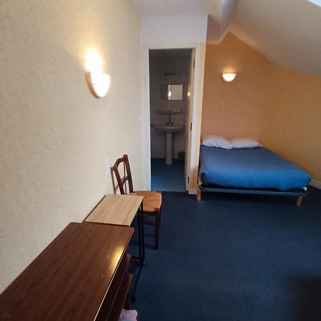 Chambre Chez Marie Et Didier 1 Minute A Pied Du Sanctuaire De Lourdes Luaran gambar